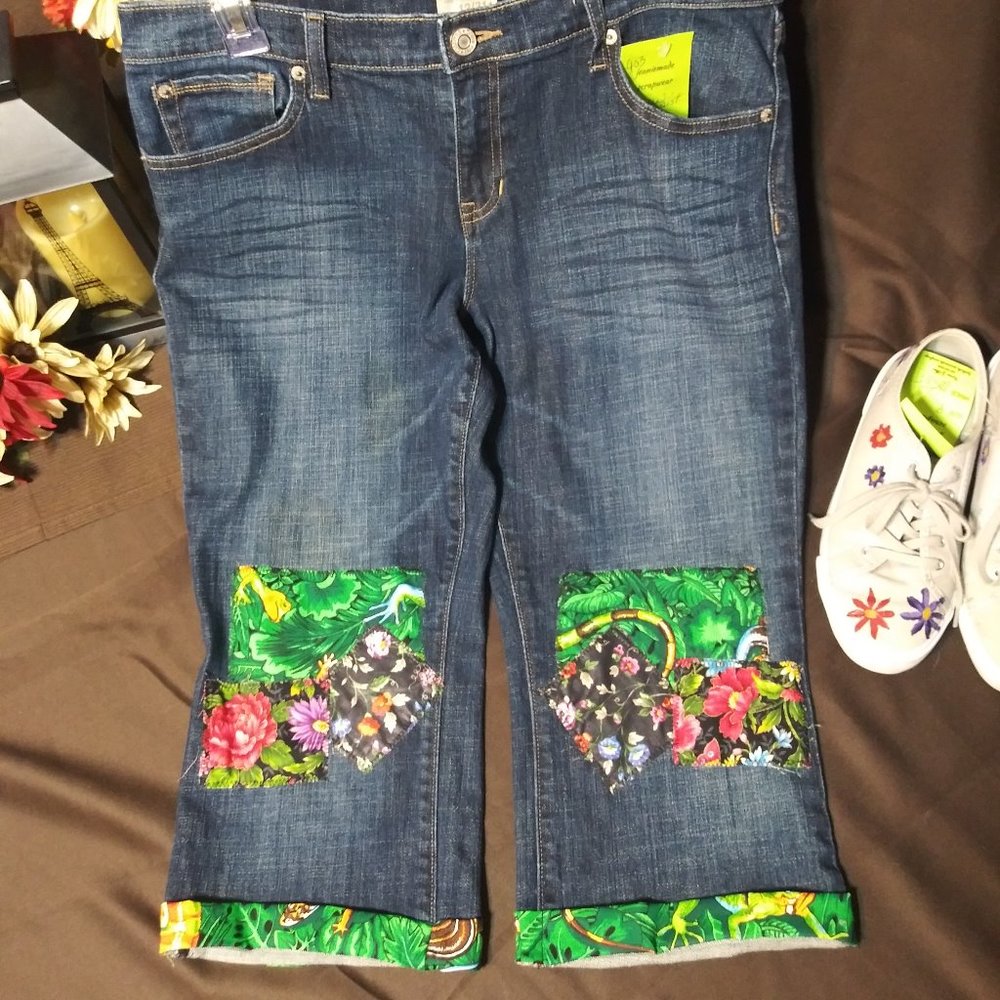 403 Size 12 Gap Upcycled Patched Capris.